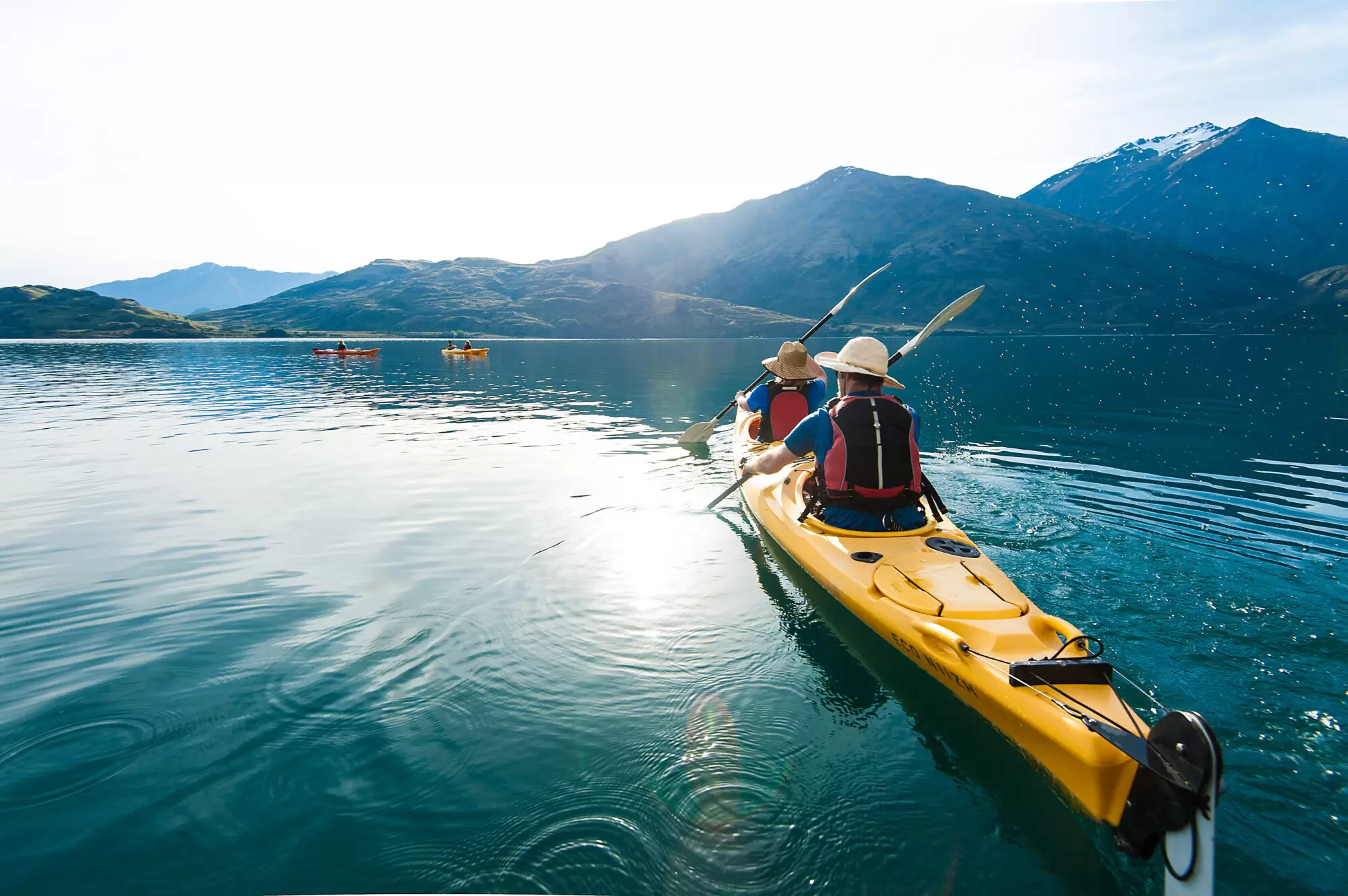 Paddle-Wanaka-kayaking